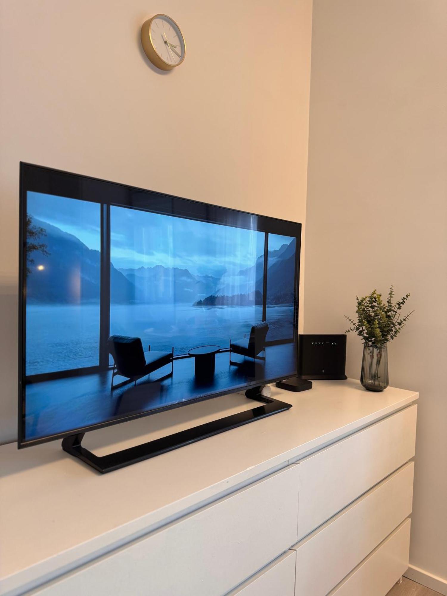 Citylink Nest - Free Garage, Ac & Metro Access Apartament *