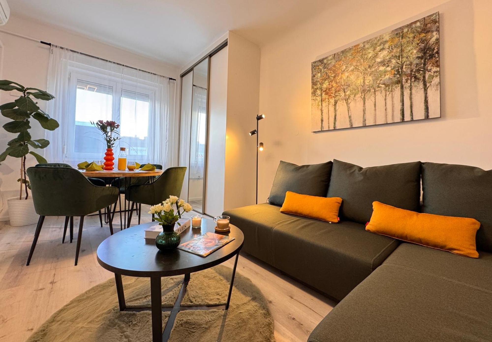 Citylink Nest - Free Garage, Ac & Metro Access Apartament